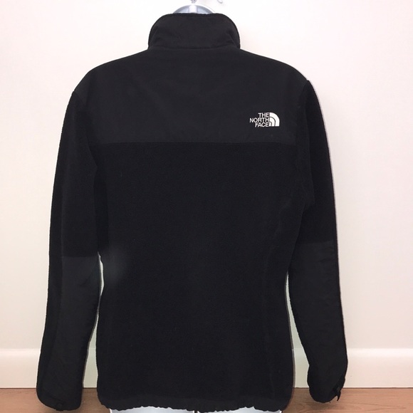 Black north face jacket PRICE NEGOTIABLE!!🥰 - Picture 6 of 8